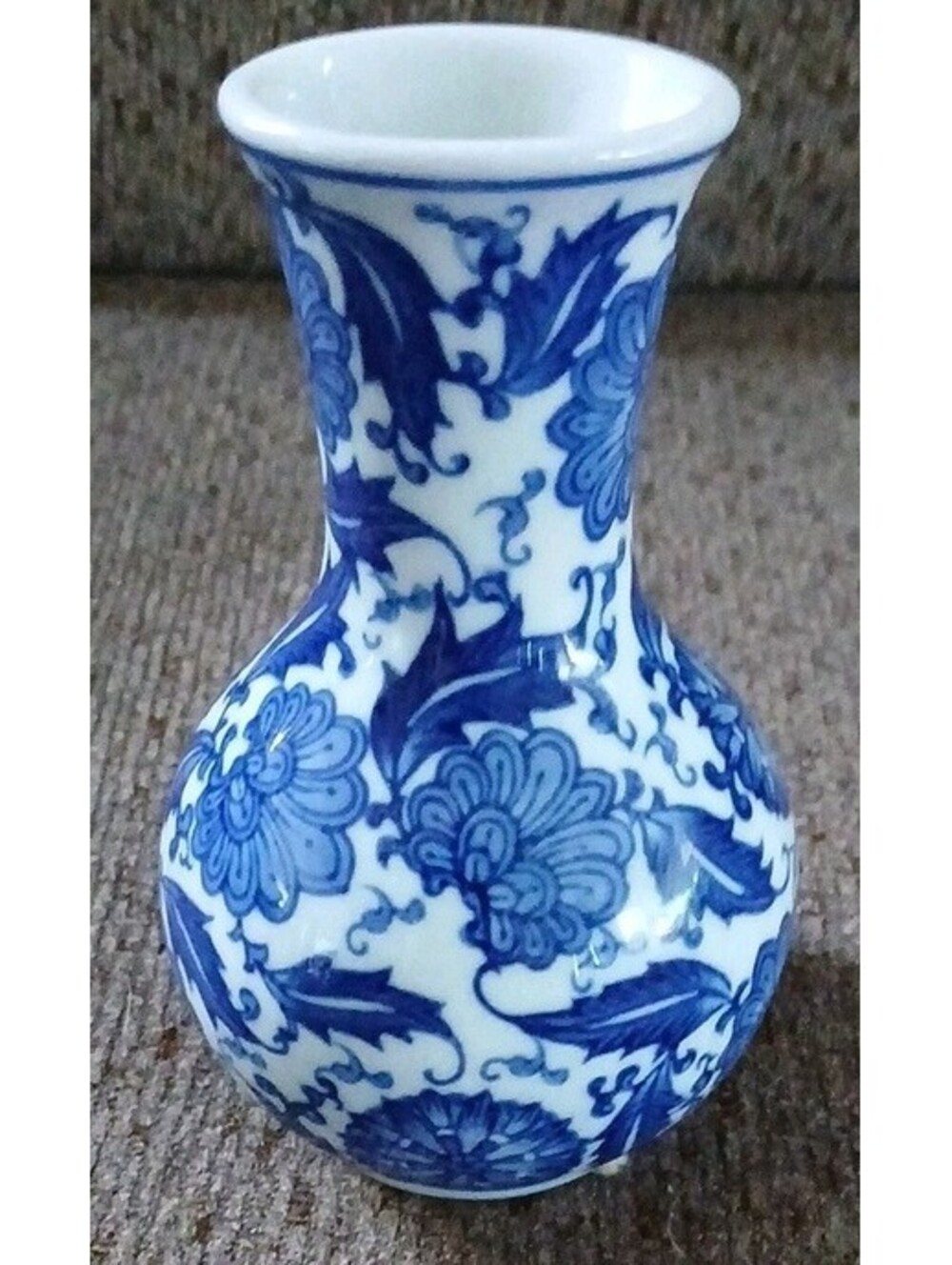 Vintage Bombay Blue and White Porcelain 5.25" Bud Vase Chinoiserie Floral